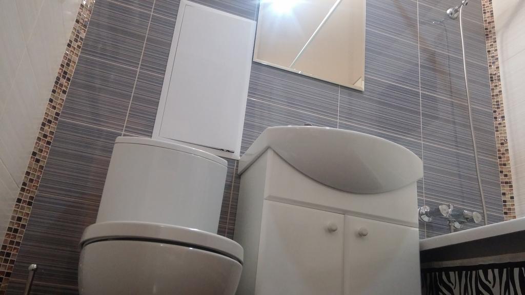 Apartment Lux Near Most-City Dnipro Esterno foto