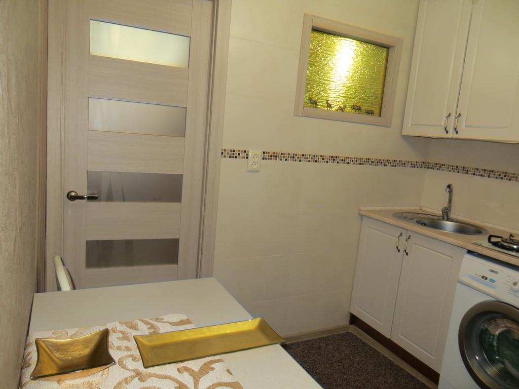 Apartment Lux Near Most-City Dnipro Esterno foto