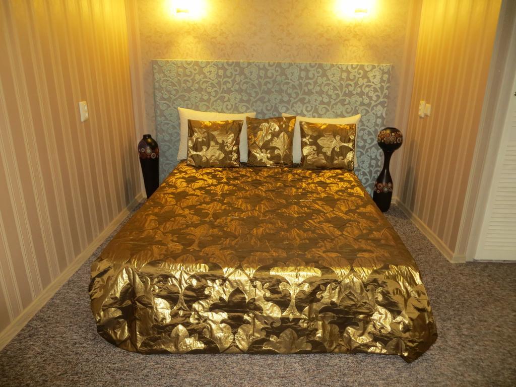 Apartment Lux Near Most-City Dnipro Esterno foto